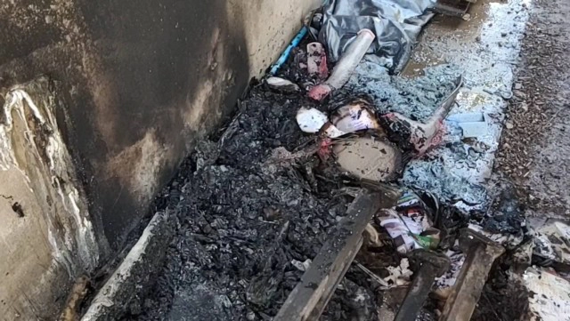 หวิดวอด! เด็กเล่นจุดไฟเผาแผงไข่