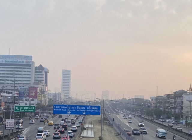 เช้านี้ไม่สดใส! ฝุ่นพิษ PM 2.5 กรุงเทพฯ เกินค่ามาตรฐาน 56 พื้นที่ อันดับ 7 โลก