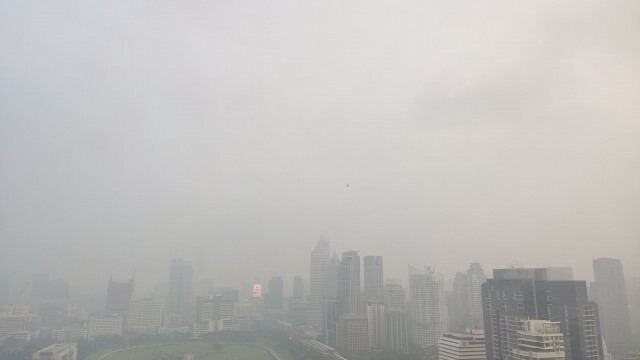 เช้านี้ไม่สดใส! ฝุ่นพิษ PM 2.5 กรุงเทพฯ เกินค่ามาตรฐาน 56 พื้นที่ อันดับ 7 โลก