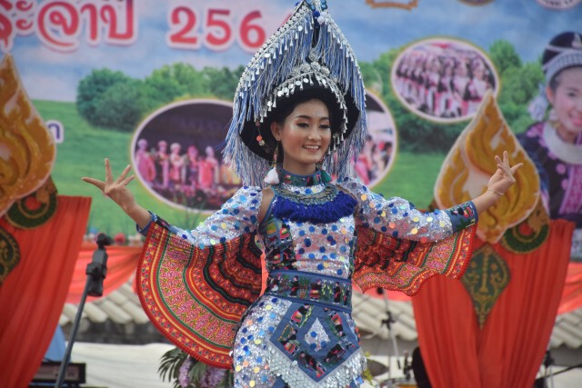 ชาวบ้านนับพันร่วมงาน"ปีใหม่ม้ง"