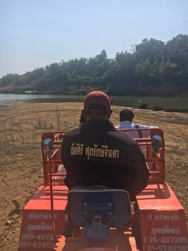"นั่งเรือ"หาเสียงเกาะกลางเขื่อนสิริกิติ์