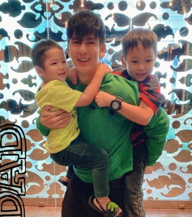 แฟนคลับ กรี๊ดสลบ!! "โอ๋ ภัคจีรา" โพสต์ภาพคู่ "ติ๊ก เจษฎาภรณ์" อดีตแฟนคนแรกของกันและกัน