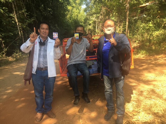 "นั่งเรือ"หาเสียงเกาะกลางเขื่อนสิริกิติ์