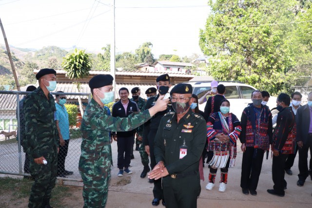 ร่วมแบ่งปัน! "กองทัพบกร่วมใจต้านภัยหนาว"