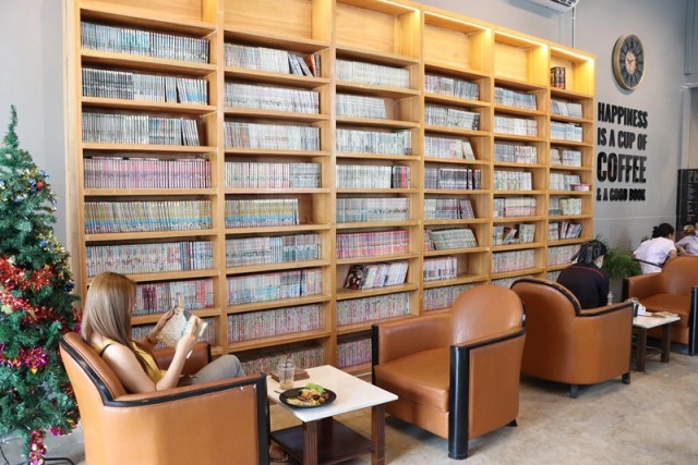 "แฟบ้านยาย" คาเฟ่ย้อนวันวาน ถูกใจคนรักหนังสือการ์ตูน