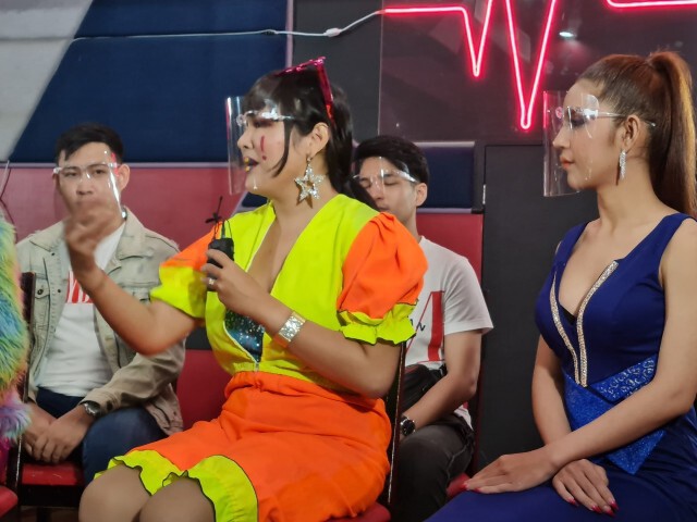 โค้งสุดท้าย "หมอแหยง"ลุย พบกลุ่มเพศทางเลือก