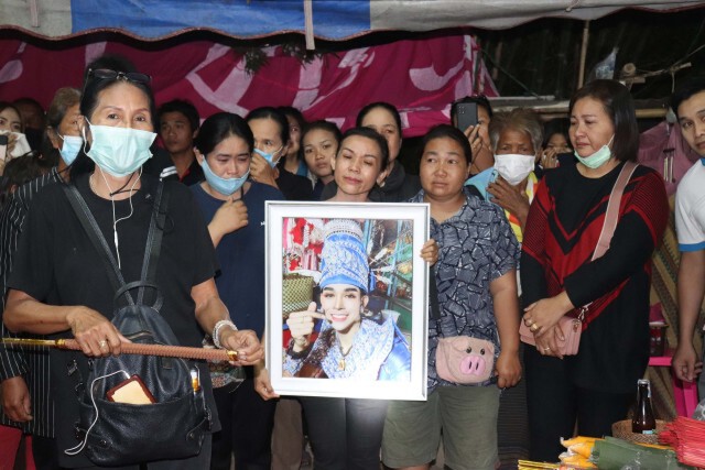 ร่ำไห้รับศพครูเต้ยเศร้าสูญเสียเพชรเม็ดงามวงการบันเทิงหมอลำ
