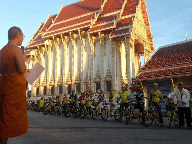 ทัวร์2ล้อปั่น"ตื่มบุญ" รอบบึงแก่นนคร