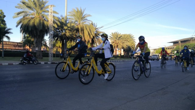 ทัวร์2ล้อปั่น"ตื่มบุญ" รอบบึงแก่นนคร