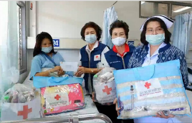 ฮือฮา!สาววัย22ปีคลอดลูกออกมา4 แขน4 ขาเชื่อพระนารายณ์อวตารมาเกิด