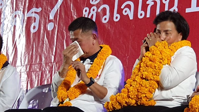 "บุญเลิศ"ร่ำไห้อัดอั้นโดนเพื่อไทยเท