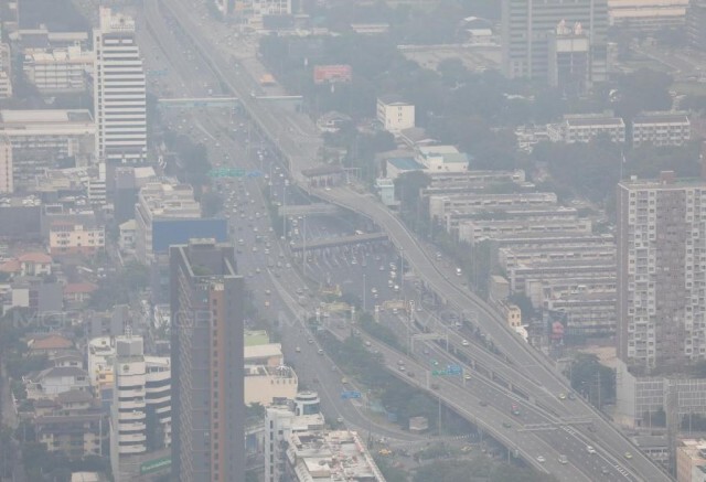 อัปเดต กทม.-ปริมณฑล ค่าฝุ่น PM2.5 ลดลง!! พบเกินมาตรฐานแค่ 2 พื้นที่