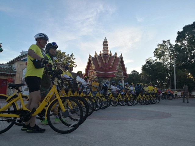 ทัวร์2ล้อปั่น"ตื่มบุญ" รอบบึงแก่นนคร