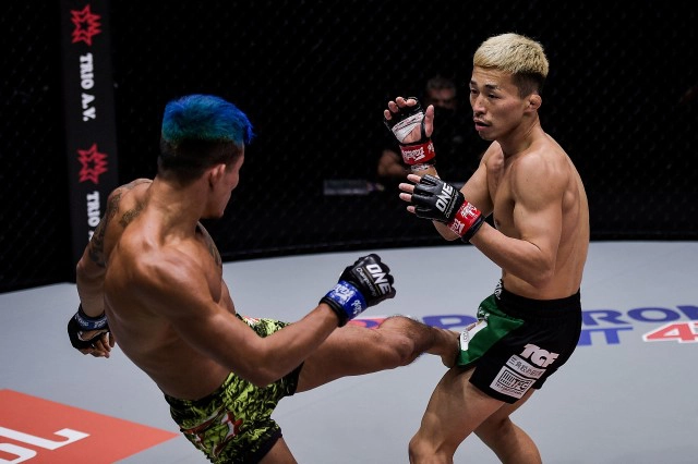 "น้องโอ๋"สอย" รถเหล็ก"ป้องกันแชมป์สมัยที่ 4" วัน มวยไทย"