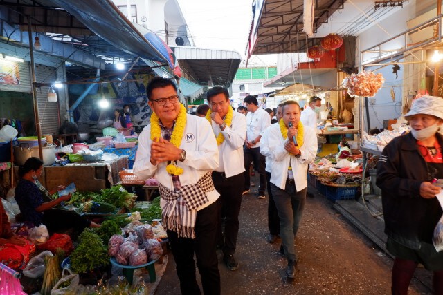 หาเสียงโค้งสุดท้ายคึกคึก ผู้สมัครอ้อนขอคะแนนพ่อค้าแม่ค้า