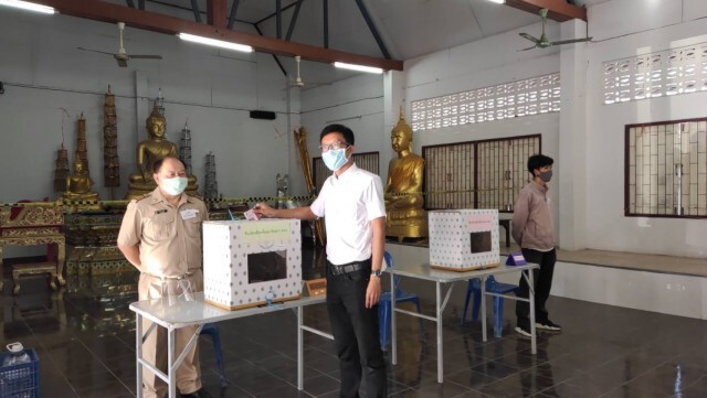 3ผู้สมัครนายกอบจ.แพร่ตบเท้าใช้สิทธิ์