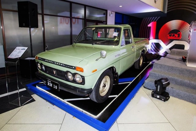 ชมโชว์รถโบราณสู้โควิด