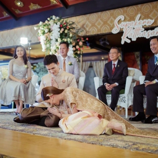 ส่องค่าสินสอด 'เปปเปอร์-น้องดรีม' จูงมือเข้าพิธีวิวาห์หวานแบบไทยๆ