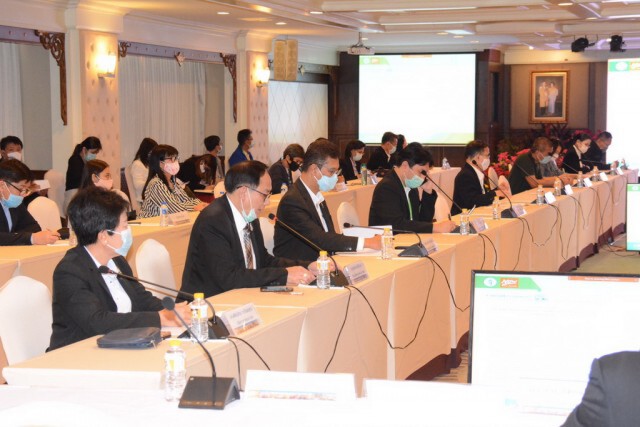 ผู้ว่าฯอัศวิน นั่งหัวโต๊ะประชุมแผนรับมือ"โควิด-19" มุ่งปูพรมตรวจเชิงรุก