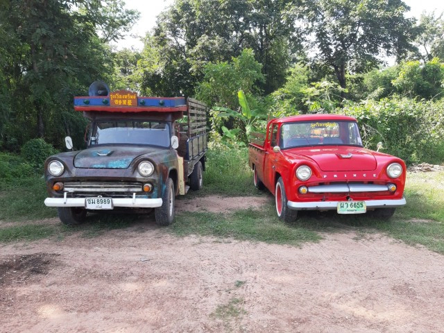 ชมโชว์รถโบราณสู้โควิด