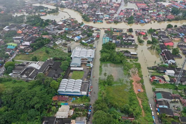 ชป. เร่งระบายน้ำท่วมขัง นราธิวาส ยะลา และปัตตานี รับมือฝนใหม่