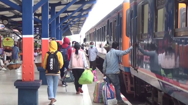 รถไฟบุรีรัมย์ตรวจเข้ม ผู้โดยสารเดินทางกลับปีใหม่