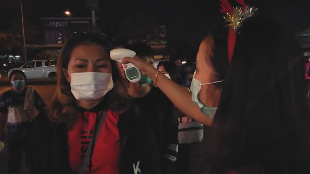 ชาวคริสต์แห่ดาวเฉลิมฉลองคริสต์มาส
