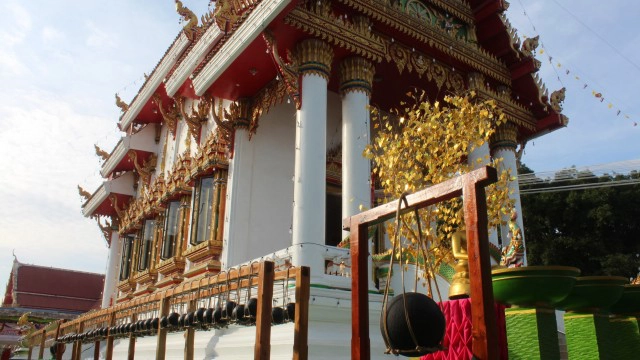 พิษโควิด19ทำวัดดังโคราชสูญเงินเตรียมงานปิดทองฝังลูกนิมิตฟรีหลายล้านบาท