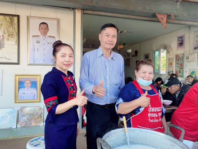ร้านโจ๊กใจหล่อเปิดกินฟรีส่งท้ายปี