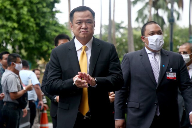 สื่อทำเนียบฯตั้งฉายารัฐบาล 'Veryกู้'-นายกฯได้ 'ตู่ไม่รู้ล้ม'