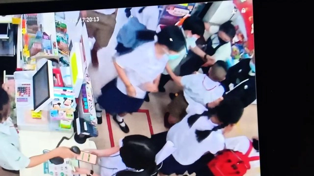 ตาทนไม่ไหวหลาน8ขวบถูกบังคับให้รับขโมยขนม