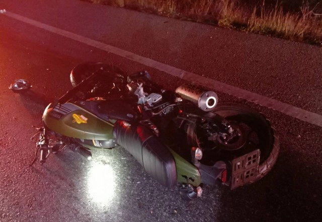 หนุ่มสาวชาวสมุทรสาครซิ่งบิ๊กไบค์คว่ำดับทั้งคู่