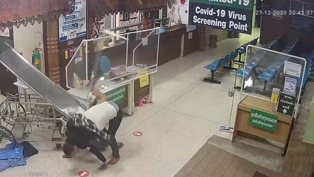 หนุ่มเมาคลั่งทำร้ายจนท.รพ.เวียงแก่น