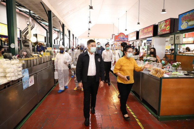"รัฐ-เอกชน"ร่วมมือ พ่นยาฆ่าเชื้อ โควิด-19 ตลาดรังสิต