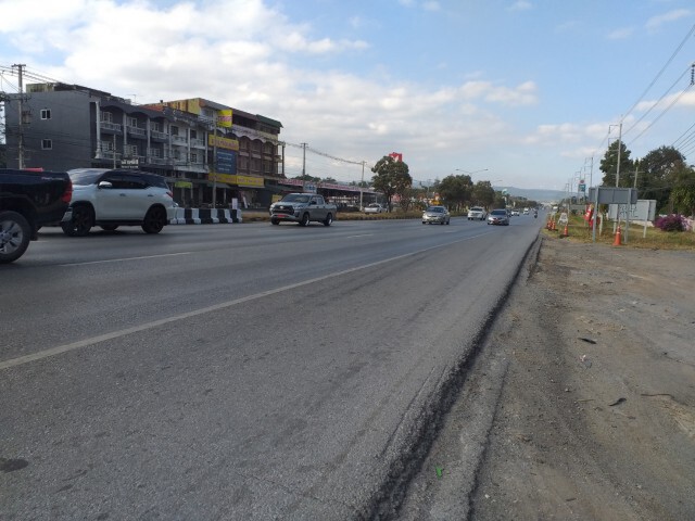 ถนนมิตรภาพคล่องตัวรถไม่หนาแน่น