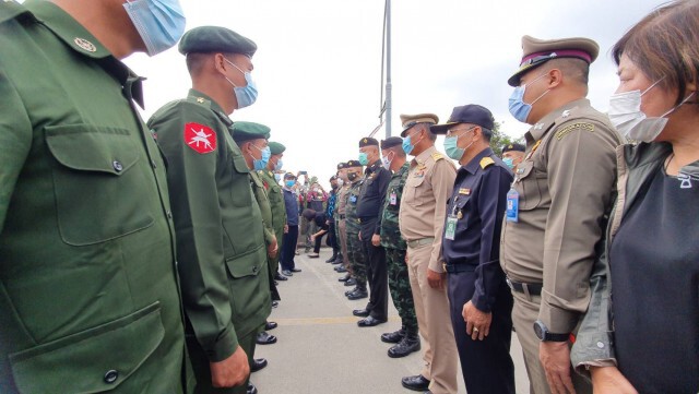 ทหารเข้มชายแดนป้องกันโควิด-รับ11คนไทยกลับประเทศ