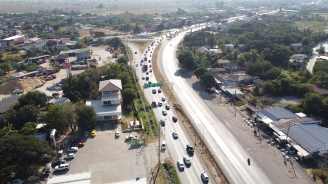มิตรภาพรถแน่นคนแห่กลับกรุงเทพฯ