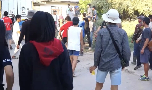 เปิดคลิปวัยรุ่นตะลุมบอนงานแห่นาคแทงดับ