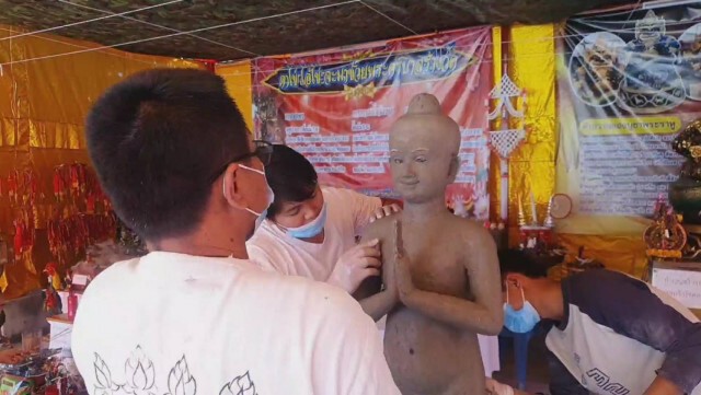ศรัทธาแรงกล้า! แห่ร่วมปั้น "ไอ้ไข่"