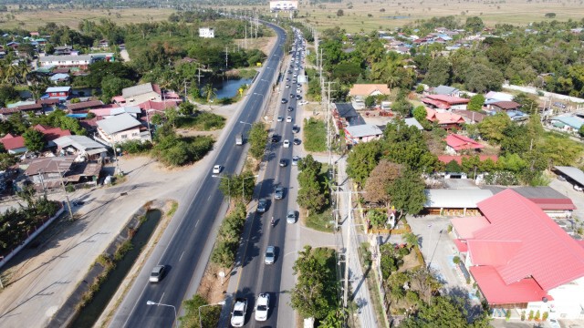 มิตรภาพรถแน่นคนแห่กลับกรุงเทพฯ