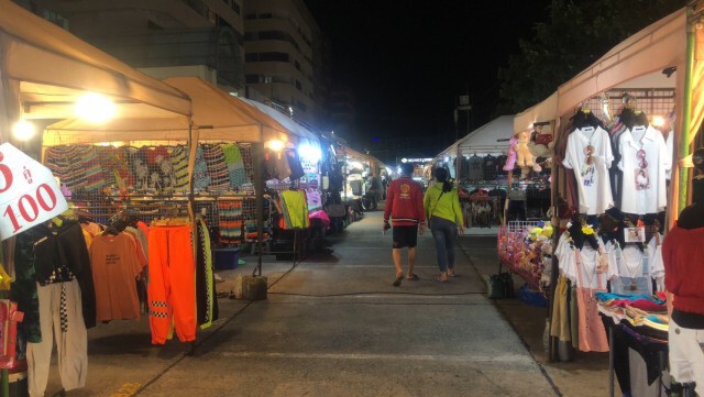 เงียบกริบ!! "โควิด-19"พ่นพิษตลาดนัดพัทยา แม่ค้าโอดบางวันขายได้แค่ 80 บาท
