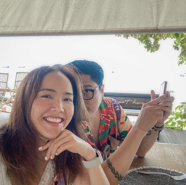 วิวาห์อีกคู่ "จอย ชลธิชา" ถูกแฟนหนุ่ม "โต้ง ปัญญศักดิ์" ขอแต่งงาน