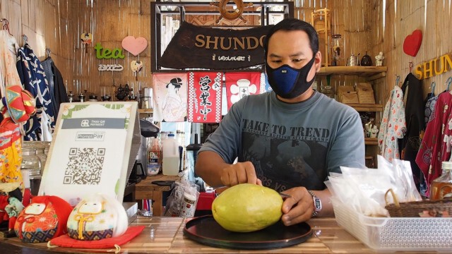 เที่ยวเกษตรอินทรีย์ "ชิม-ช้อป"เสาวรสยักษ์