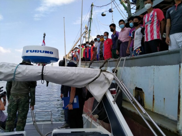 กองทัพเรือส่งหน่วยซีลร่วมสกัดลักลอบเข้าเมือง จ.ระนอง