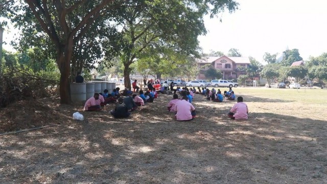 "พิจิตร"ปิดรร.คัดกรองนักเรียนหลังครูติดโควิด