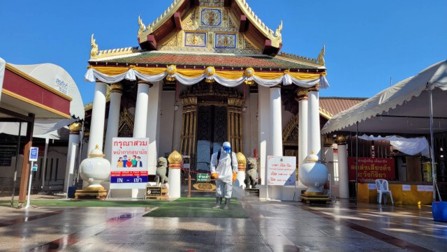 "วัดใหญ่-วัดนางพญา"ปิดทำความสะอาดฆ่าเชื้อ 1 วัน