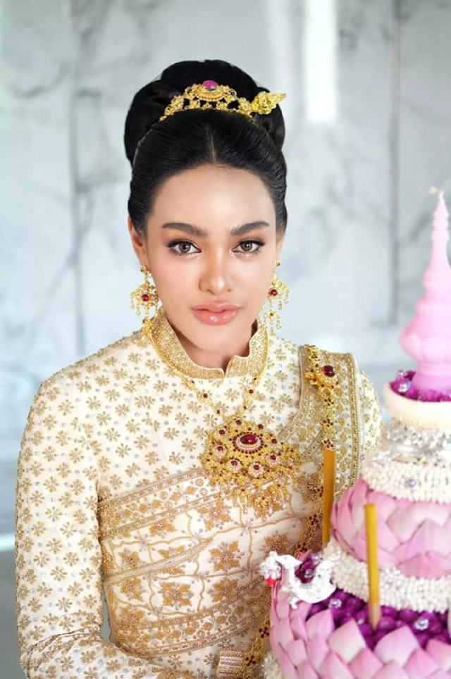 เปิดชีวิต "พิมรี่พาย" แม่ค้าออนไลน์สุดแซ่บ สู่นางฟ้าตอบแทนสังคม