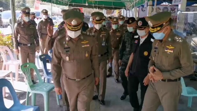 ผบ.ตร.ลงพื้นที่ชายแดนตาก สั่งเข้มจุดตรวจ กวาดล้างหลบหนีเข้าเมือง