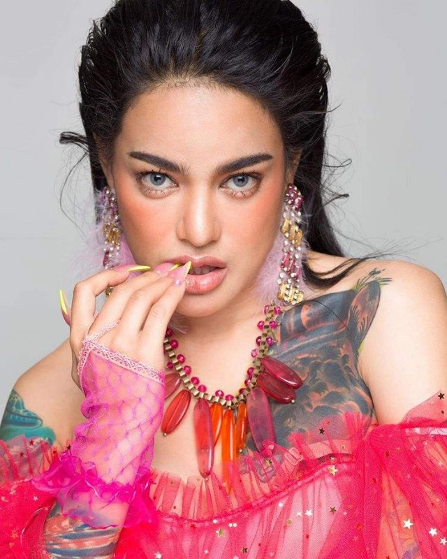 เปิดชีวิต "พิมรี่พาย" แม่ค้าออนไลน์สุดแซ่บ สู่นางฟ้าตอบแทนสังคม