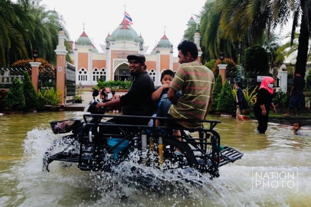 ปัตตานียังอ่วม มวลน้ำเขื่อนบางลางปล่อยออกต่อเนื่อง